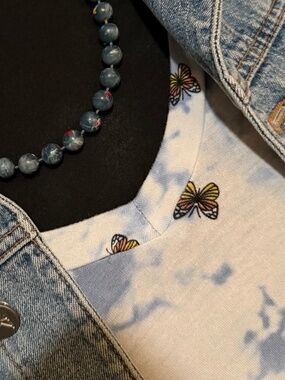 No Boundaries White and Blue Top
